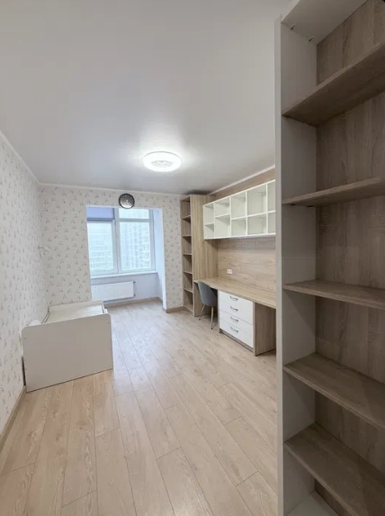 продажа трехкомнатной квартиры номер A-173978 в Киевском районе, фото номер 11